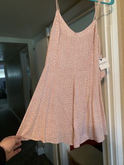 New Women’s Romper with Matching Hair Tie - Medium - Rose Floral