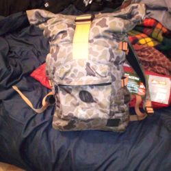 Nixon Backpack No Zipper Only Front Pocket Has Zipper