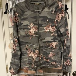 Women’s Light Jackets ~ Rose Camo & Khaki (Size Large)