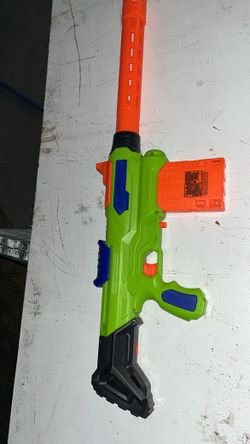 Kid Toy Gun ( Doesn’t Come With Foam Bullets) Shoots About 50 Feet Away 