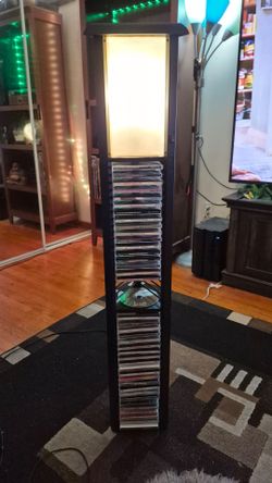 🎵 RETRO LIGHTED CD DISPLAY / STORAGE TOWER – $30 OBO 🎵