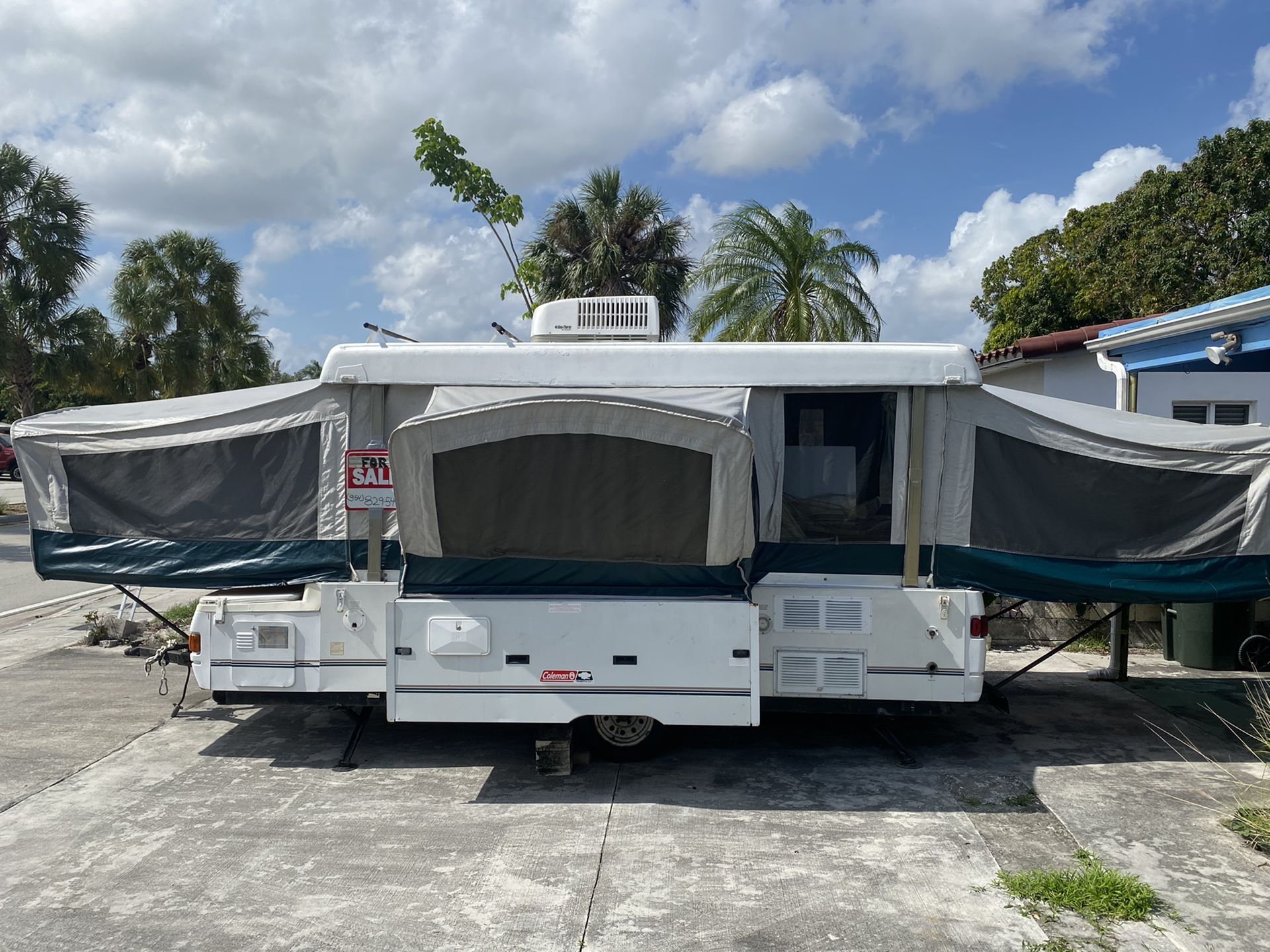 Pop up camper Coleman 2000 for Sale in Oakland Park, FL - OfferUp