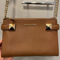 Michael Kors Brown Crossbody Bag w/ Built-In Wallet – Like New
