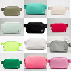 Bolsas/ Cangureras Lululemon