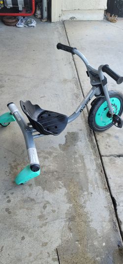 Little kids razor drift Tricycle  used a few times ages 3 and up