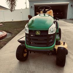 Good As New John Deere E100 Riding Mower Lawn 