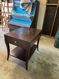 Berrymore End Table