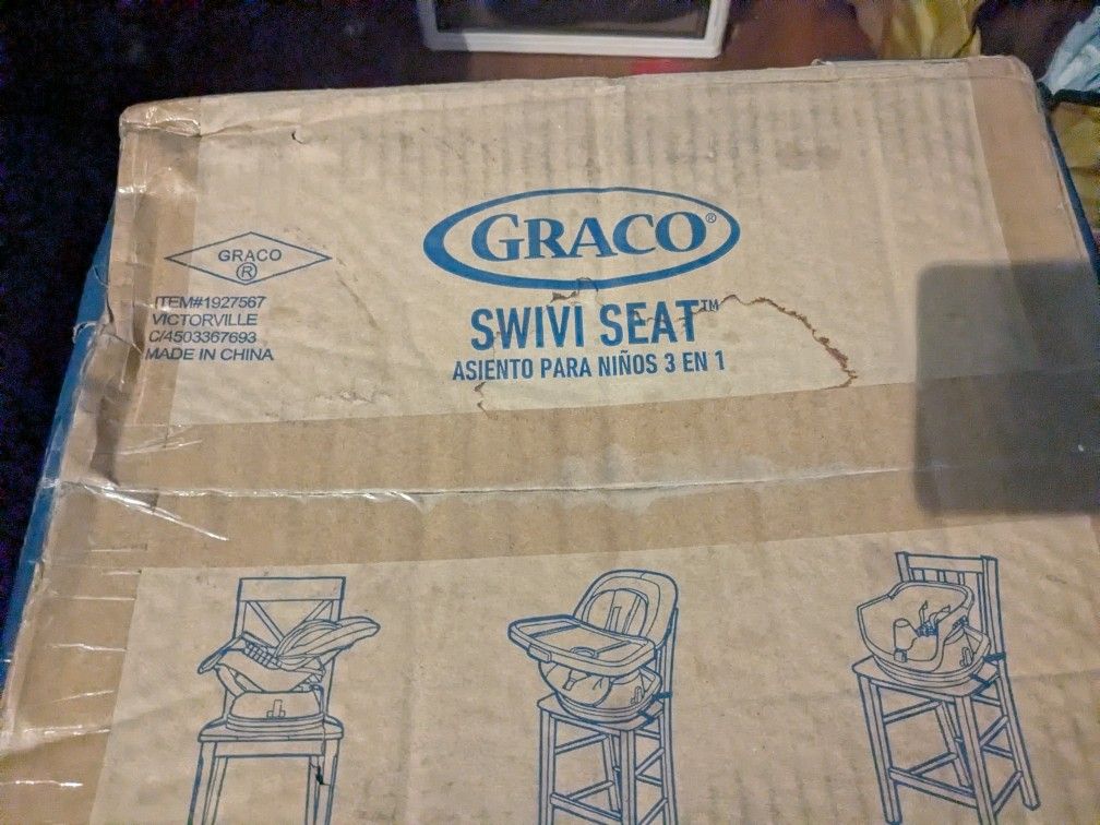 Graco Swivi Seat 3-in-1 Booster. 
