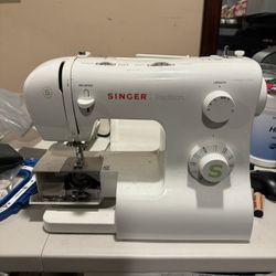 Singer Tradition Sewing Machine 