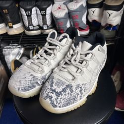 Air Jordan 11 Bone Snake