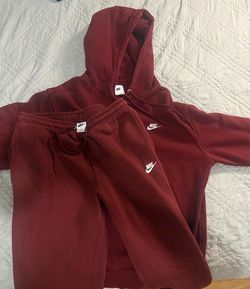 Burgundy medium Nike set
