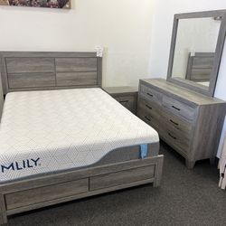 Queen Bedroom Set In Grey With Platform Bed Frame One Nightstand And Dresser With Mirror