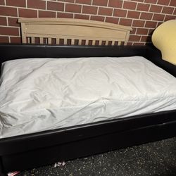 Twin Size Day Bed With Two Mattress 