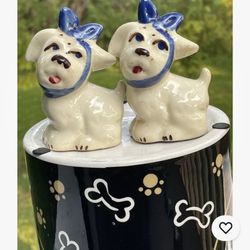 Vintage Grandma Chic Shawnee Mugsy With A Toothache Dog-Salt Shaker