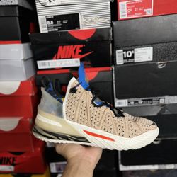 LeBron 18 Multi Animal Print size 10.5 VNDS 