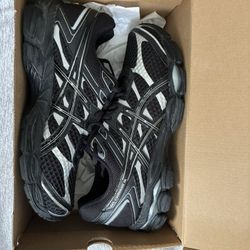 Asics Gel ( Black )