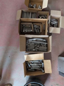 Large lot of 1/2 and 3/8 inch 304 New nipples, couplings ,  caps PLUS large lot Galvanized Nipples Rust/Storage.