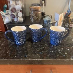 Pier 1 Indigo Floral Mandala Mugs. (3)