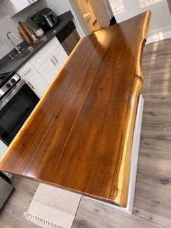 Kitchen island/dinning countertop