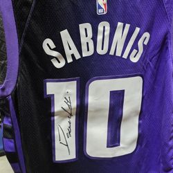 Nike Sacramento Kings Jersey Autographed DeMar DeRozan Domantas Sabonis Signed
