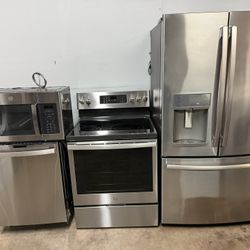 BEAUTIFUL GE  PROFILE STAINLESS STEEL KITCHEN APPLIANCE SET LIKE NEW  