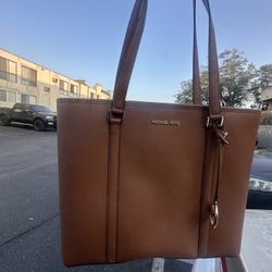 Michael Kors Tote Bag 
