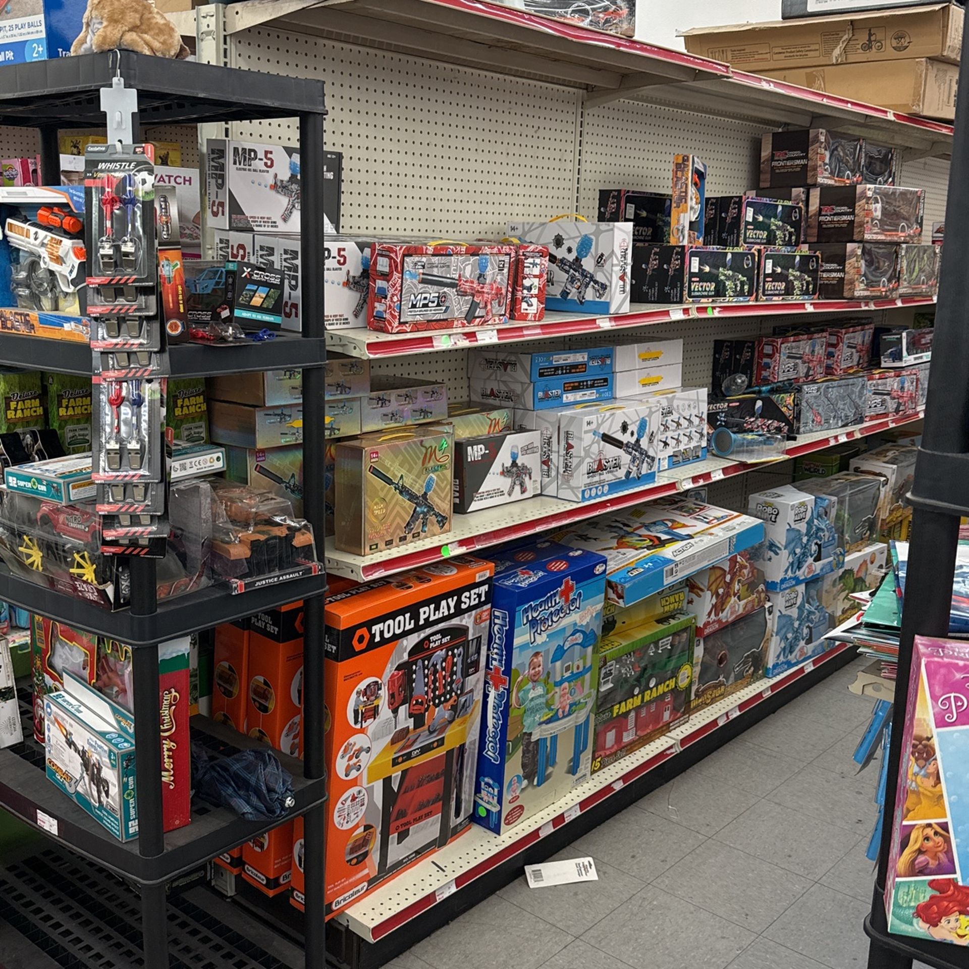 Gondola Shelves For Retail