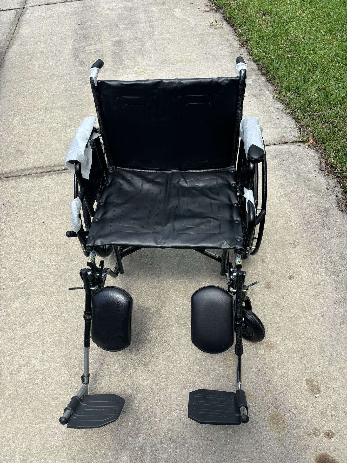 Drive Wheelchairs Extra Large With Leg Rest