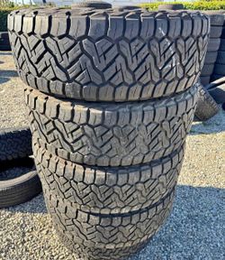 37x12.50/17 nitto Vendo un set de llantas  con 80% Vida en excelente condiciones de Vida las 4 🫡🤑
 Selling a set of 4 tires with 80% tread life rema
