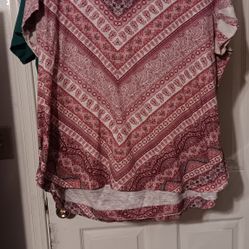Ladies Nice Top...size 2X