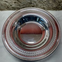  Vintage Wm Rogers Manufacturing Round Reticulated 12 Inch Silver-Plate Bread Bowl