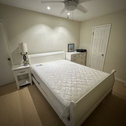 White Solid Wood Bedroom Set