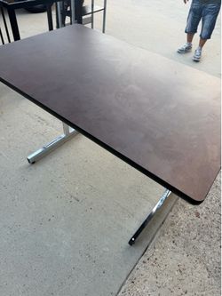 Desk adjustable