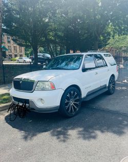 2004 Lincoln Navigator