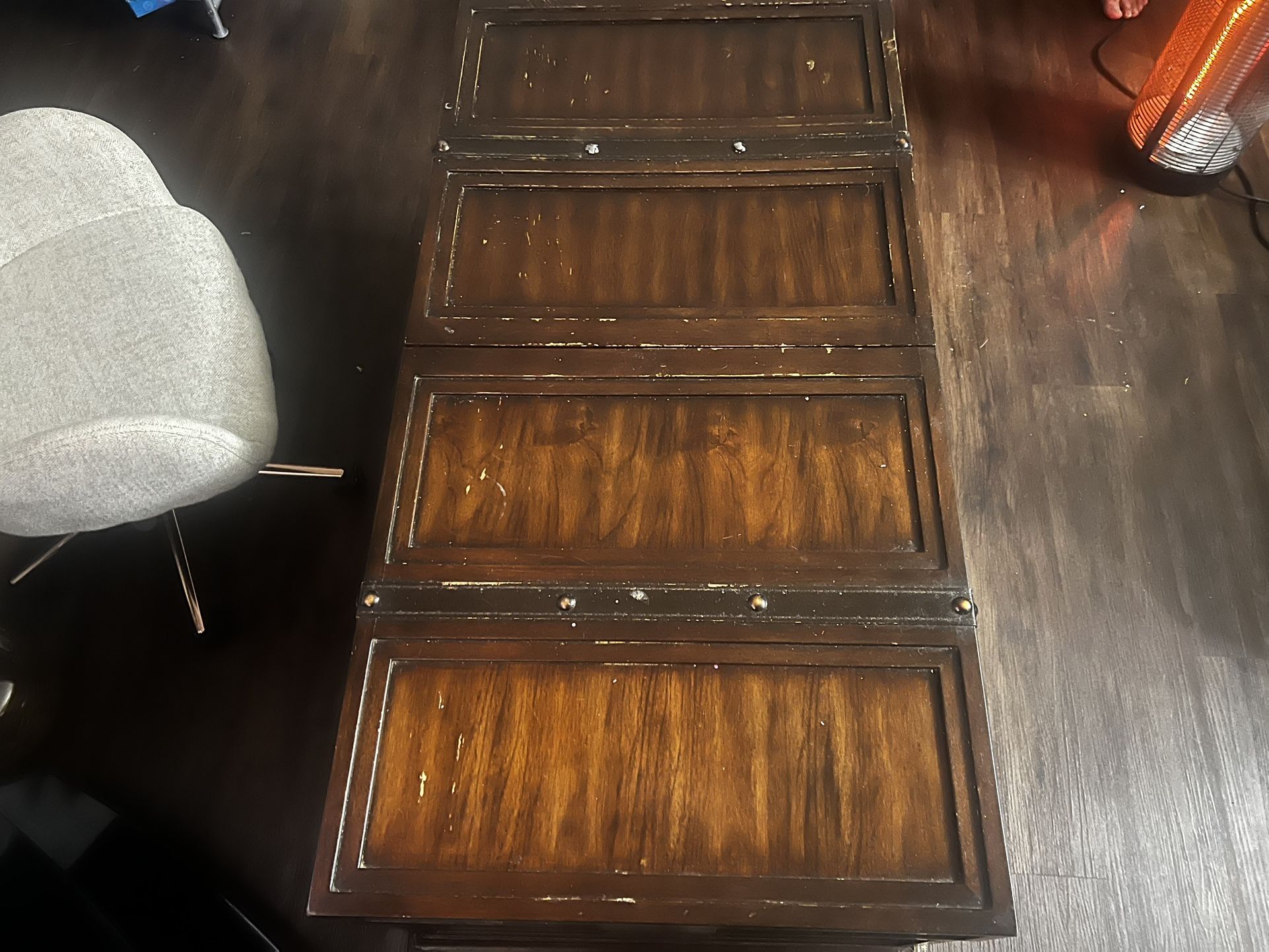 Sliding Chest