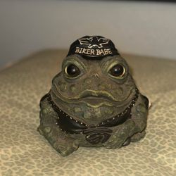  VINTAGE BIKER BABE TOAD