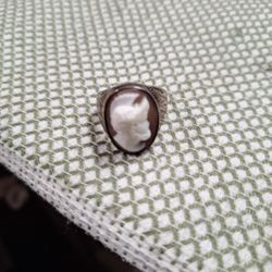 Vintage Cameo Ring Size 7.5