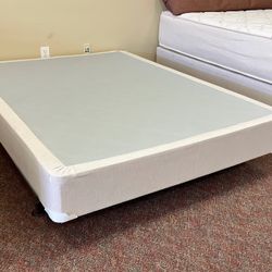 QUEEN BED - BOX SPRING ONLY 60$