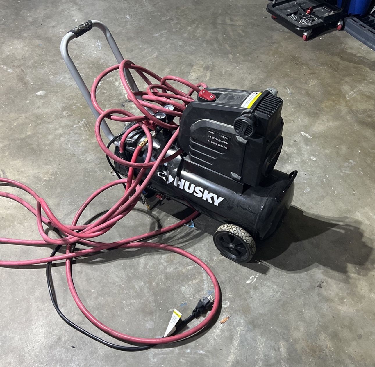 Husky 8 GAL 150 PSI Air Compressor With 10ft Air Hose