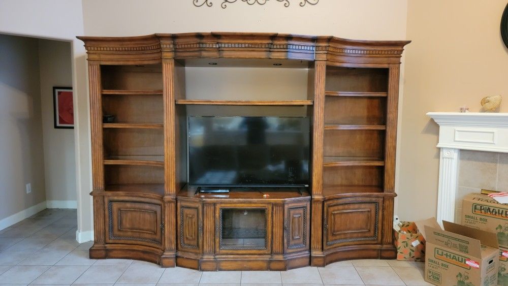 Massive Solid Wood Entertainment Center – 3-Piece Unit w/ Shelving & Storage