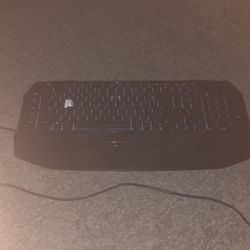 ROCCAT RYOS M4 (MECHANICAL KEYBOARD) BLACK SWITCHES
