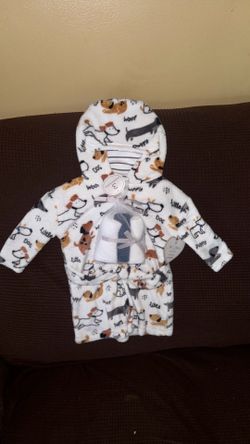 Baby bath robe with 3 washcloths