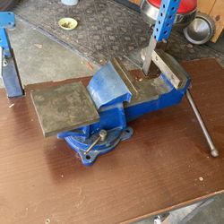 Bench Vice.