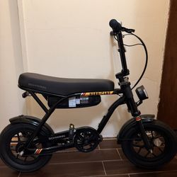 Schwinn Hurricane 14” Compact Electric Bike