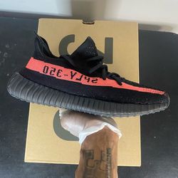 Adidas Yeezy Boost 350 V2 “ Low Red Stripe” Size 8