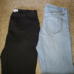 2 PAIR OF JUNIOR/ ADULT JEANS SIZE 2