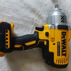 DEWALT 1/2"  IMPACT WRENCH ..TOOL  ONLY 
