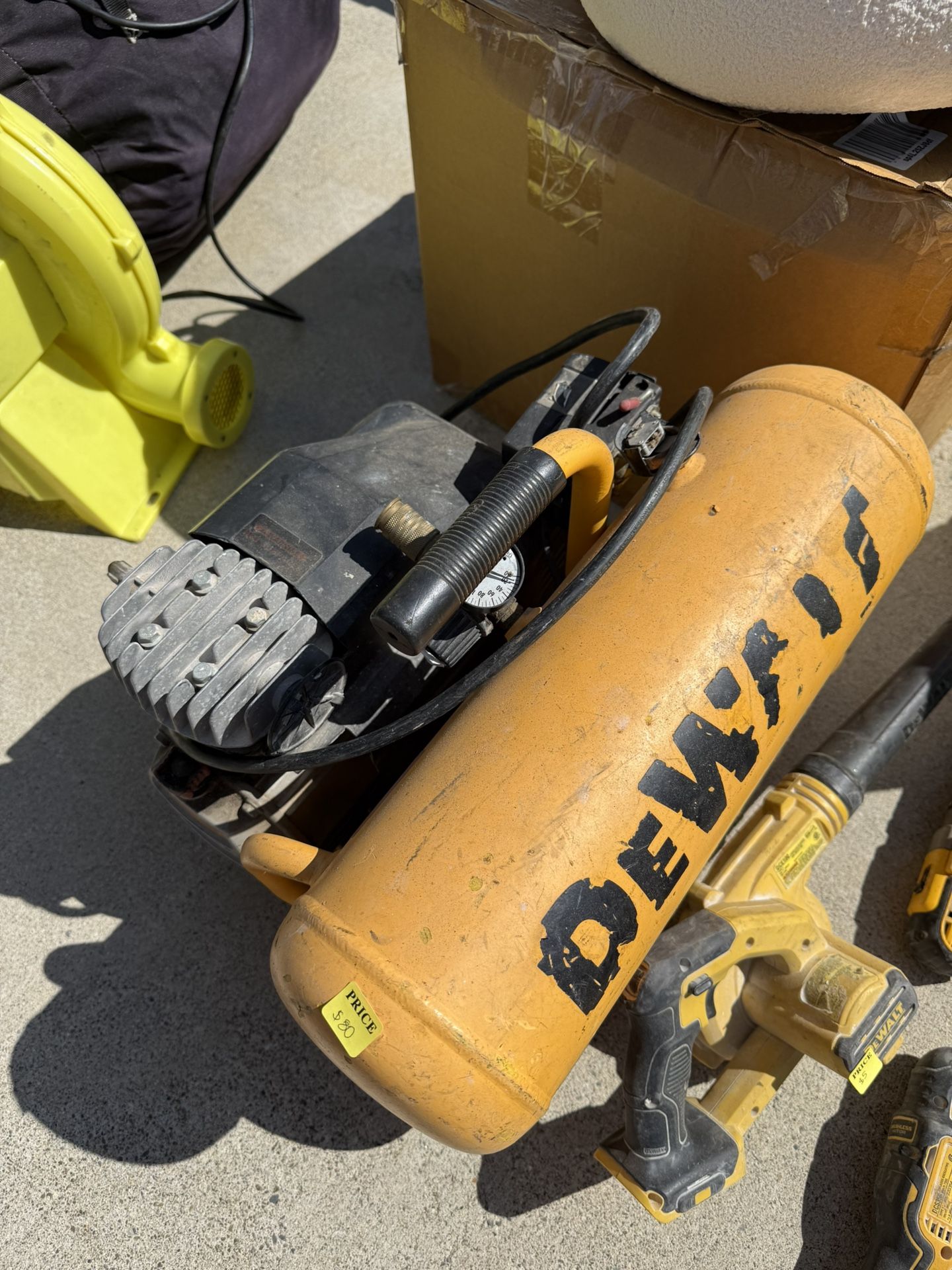 Dewalt Compressor 