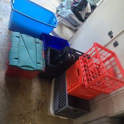 Bunch Of Empty Plastic Storage Bins Free Just A Few Left Now