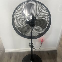 Commercial Electric 20 in. Oscillating Pedestal Fan with Adjustable Height in Black $65 BRAND NEW 